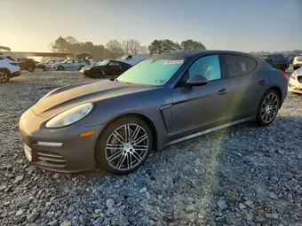 2016 Porsche Panamera WP0AA2A72GL000860