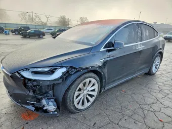 2020 Tesla Model X 5YJXCAE2XLF302942
