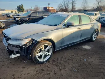 2018 Volvo S90 LVY102MK9JP055706