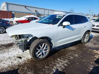 2018 Volvo XC60 YV4102RK0J1092241