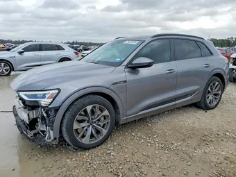 2021 Audi e-tron WA1LAAGE7MB010790