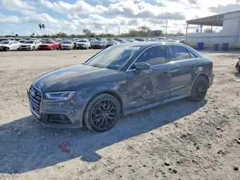 2018 Audi A3 WAUGUGFF8J1015944