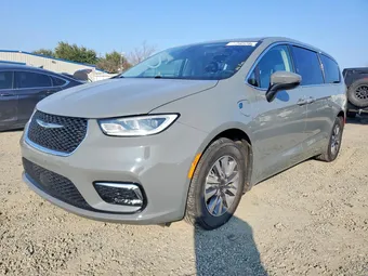 2023 Chrysler Pacifica Hybrid 2C4RC1L70PR612048