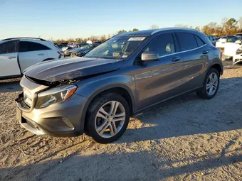 2017 Mercedes-Benz GLA-Class WDCTG4GB0HJ304517