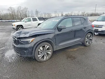 2023 Volvo XC40 YV4L12UX0P2099055