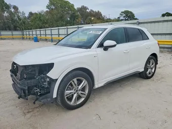 2022 Audi Q3 WA1EECF35N1149672