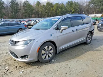 2018 Chrysler Pacifica Hybrid 2C4RC1N71JR145100
