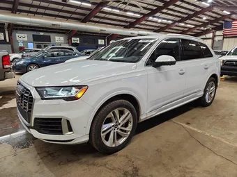 2021 Audi Q7 WA1AXAF77MD025738