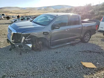 2017 Nissan Titan 1N6AA1E5XHN556565