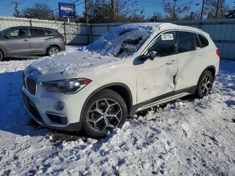 2018 BMW X1 WBXHT3C37J5K31759