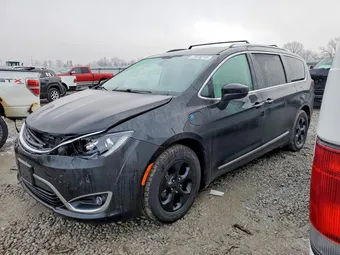 2018 Chrysler Pacifica Hybrid 2C4RC1L79JR157675