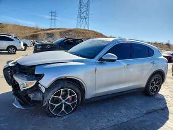 2019 Alfa Romeo ZASPAKBNXK7C43641