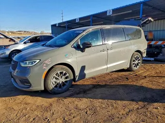 2024 Chrysler Pacifica Hybrid 2C4RC1S74RR201434