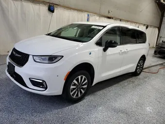 2024 Chrysler Pacifica Hybrid 2C4RC1S76RR121648