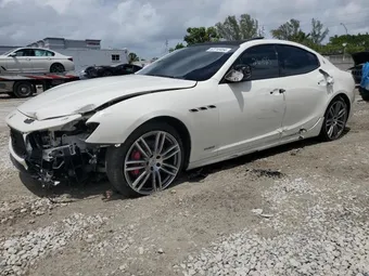2018 Maserati Ghibli ZAM57XSS7J1290852