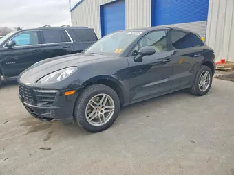 2018 Porsche Macan WP1AA2A52JLB20839