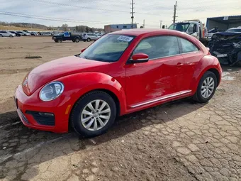 2019 Volkswagen Beetle 3VWFD7AT3KM719062