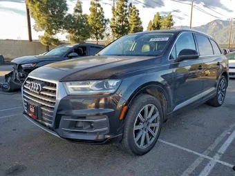 2017 Audi Q7 WA1LAAF75HD051626