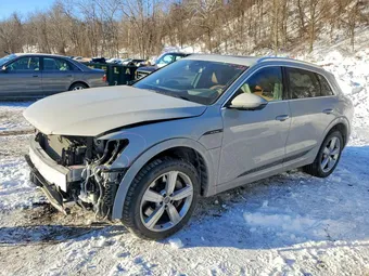2019 Audi e-tron WA1VAAGE1KB014033