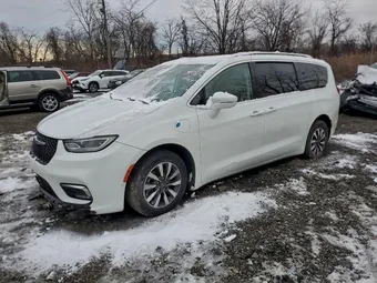 2021 Chrysler Pacifica Hybrid 2C4RC1L77MR586110