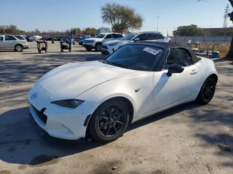 2016 Mazda MX-5 Miata JM1NDAC74G0105739