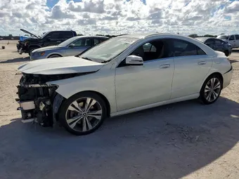 2018 Mercedes-Benz CLA-Class WDDSJ4EB5JN567144