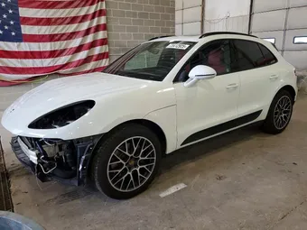 2018 Porsche Macan WP1AA2A54JLB24052