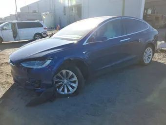 2017 Tesla Model X 5YJXCBE23HF076031