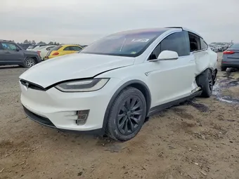 2016 Tesla Model X 5YJXCAE20GF003031
