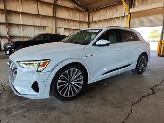 2019 Audi e-tron WA1VAAGE8KB023120