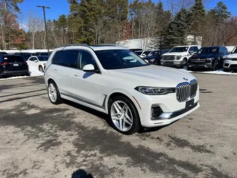 2021 BMW X7 5UXCW2C09M9E67925