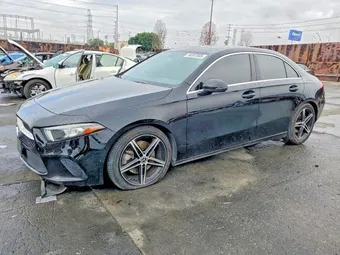 2019 Mercedes-Benz A-Class WDD3G4EB9KW017296
