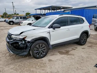 2024 Volkswagen Taos 3VV5X7B24RM126396