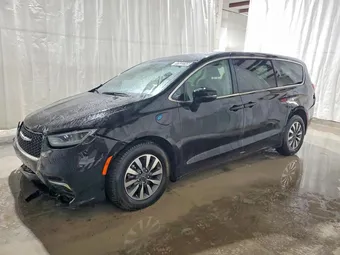 2024 Chrysler Pacifica Hybrid 2C4RC1S70RR158355
