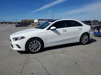 2019 Mercedes-Benz A-Class WDD3G4EB0KW025531
