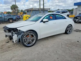 2021 Mercedes-Benz CLA-Class W1K5J4GB1MN217573