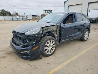 2016 Porsche Cayenne WP1AA2A27GKA15668