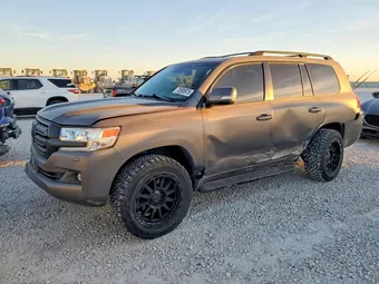 2016 Toyota Land Cruiser JTMCY7AJ9G4041235