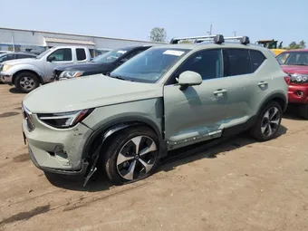 2025 Volvo XC40 YV4L12UJ0S2468016