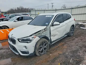 2017 BMW X1 WBXHT3C31H5F81756