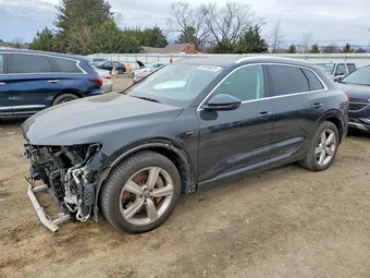 2019 Audi e-tron WA1LAAGE6KB020451