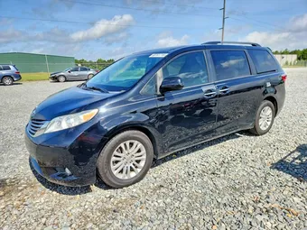 2016 Toyota Sienna 5TDYK3DC3GS729958