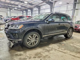 2015 Volkswagen Touareg WVGEP9BP2FD003026