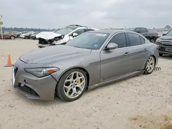 2018 Alfa Romeo ZARFAECN9J7580312