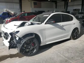 2025 Alfa Romeo ZASPAKBN9S7D96432