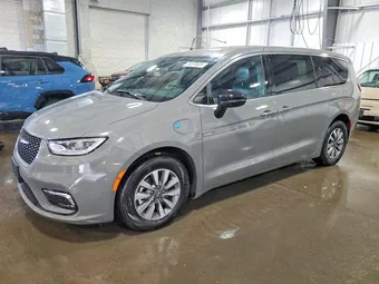 2025 Chrysler Pacifica Hybrid 2C4RC1S77SR546348