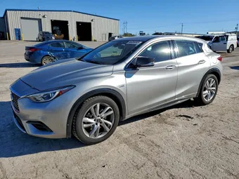 2018 Infiniti QX30 SJKCH5CP1JA056873