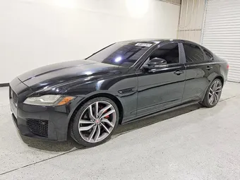 2017 Jaguar XF SAJBG4BV0HCY32650