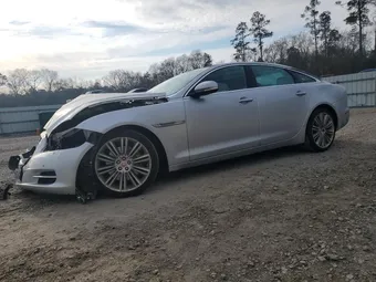 2015 Jaguar XJ-Series SAJWA2GZ6F8V88943