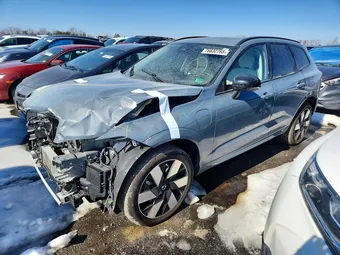 2024 Volvo XC60 Recharge Plug-IN Hybrid YV4H60DM1R1913238